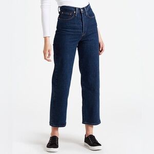 Levi’s Ribcage Straight